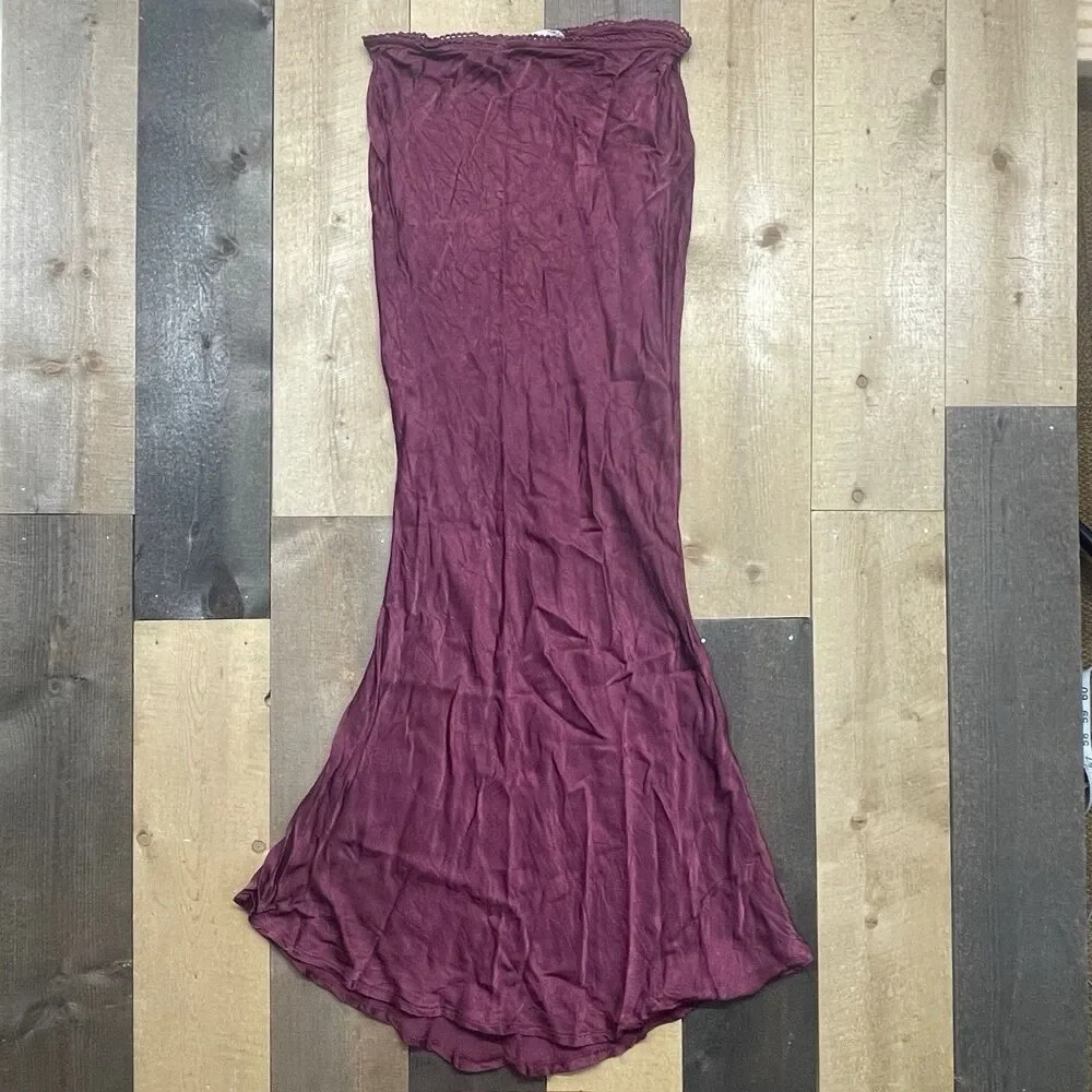 I Am Delilah Women's SMALL Angelina Low Waist Maxi Skirt Burgundy